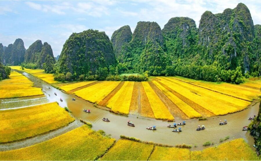 From Hanoi: Hoa Lu - Tam Coc or Trang An - Booking Details