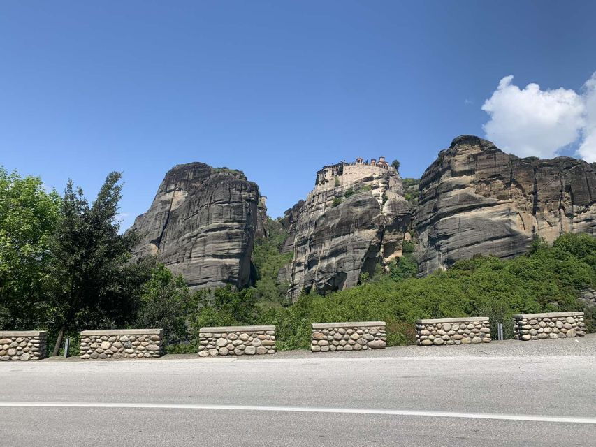 From Kalabaka or Kastraki: Meteora Monastery Morning Tour