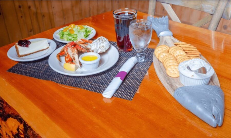 From Ketchikan: Crab Feast Lunch at World Famous Lodge - Good To Know