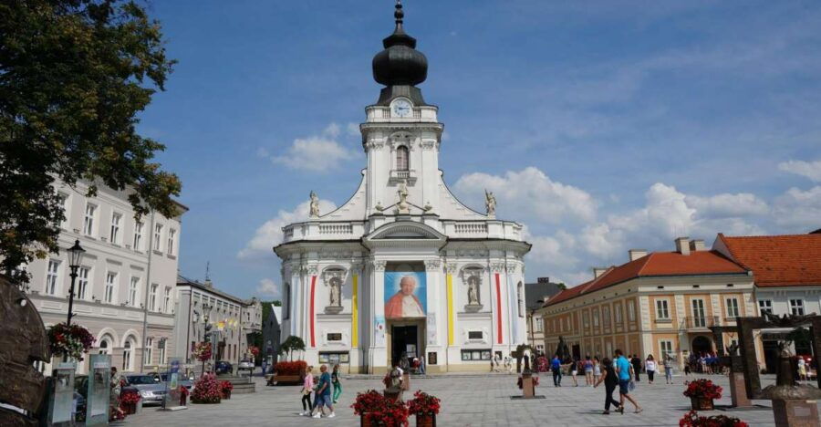 From Krakow: Full-Day Wadowice & Czestochowa Tour - Good To Know