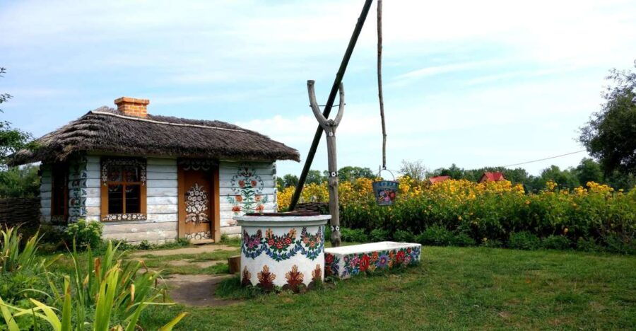 From Krakow: Zalipie Village Private Tour - Good To Know