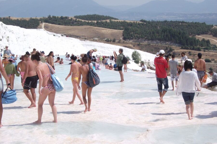 From Kusadasi and Selcuk: Guided Pamukkale Tour