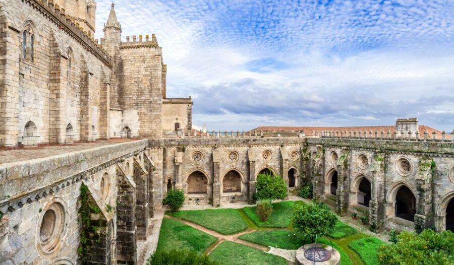 From Lisbon: Full Day Évora Tour With Lunch