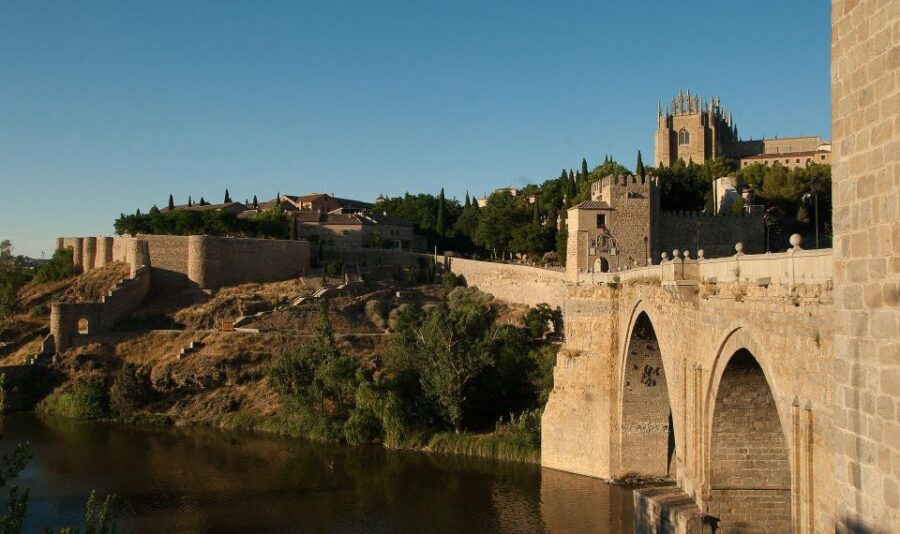 From Madrid: Toledo Day Trip W/ Walking Tour & Lookout Visit - Good To Know