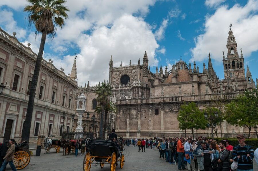From Malaga: Private Seville, Alcazar and Cathedral Day Trip - Good To Know