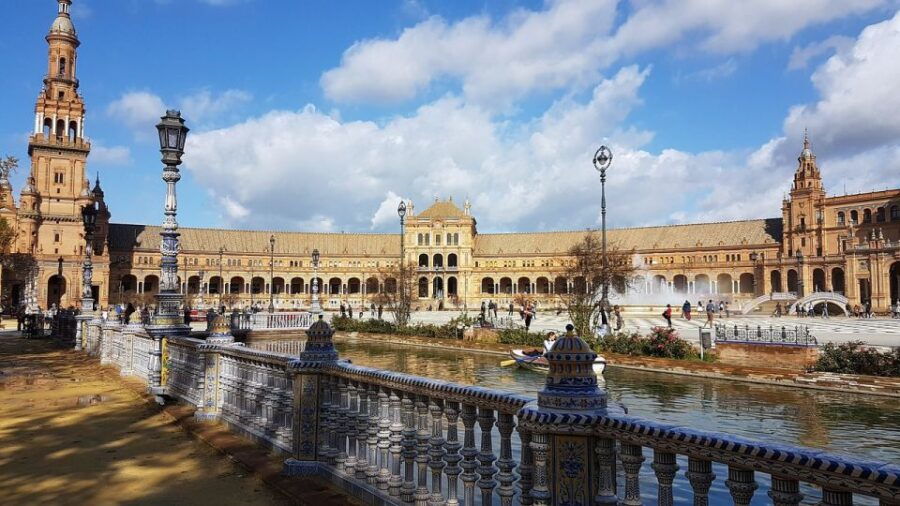 From Malaga: Seville Day Trip With Real Alcázar Tickets - Good To Know