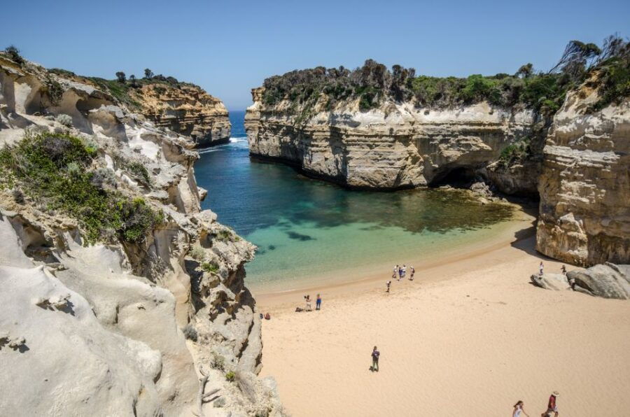 From Melbourne: Great Ocean Road Reverse Eco Tour