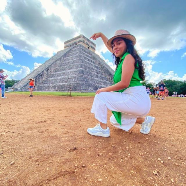 From Mérida: Chichén Itzá, Cenote Ik Kil, and Izamal Tour