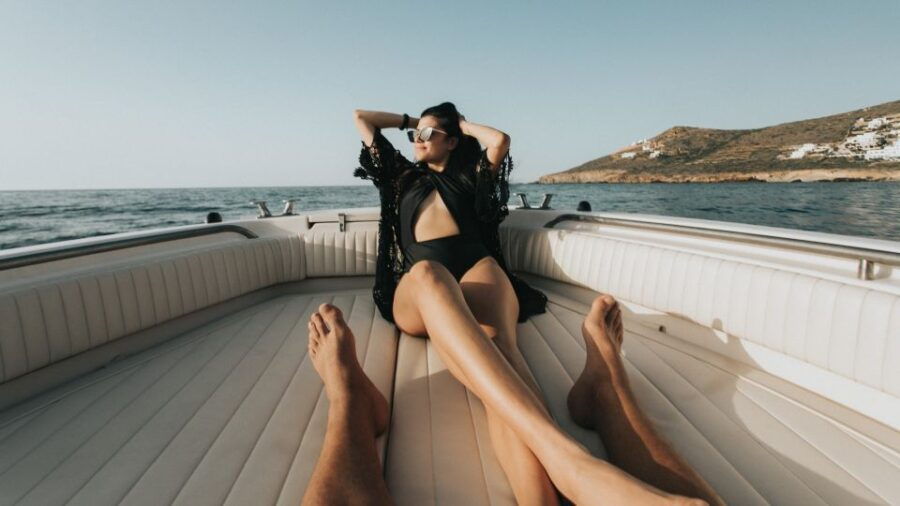 From Naxos: Antiparos Boat Tour