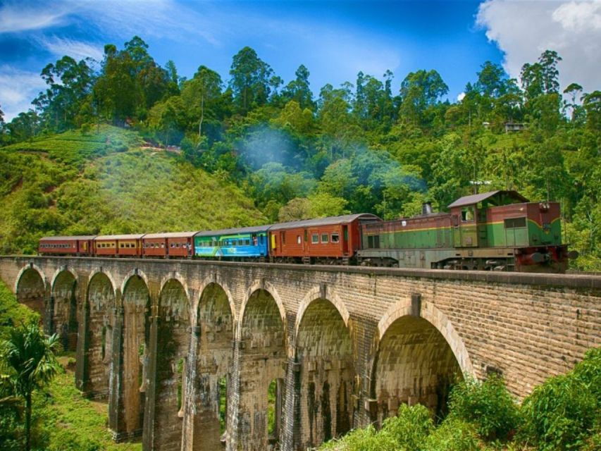 From Nuwara Eliya:Ella Rock, 9 Arch Bridge, and Little Adams