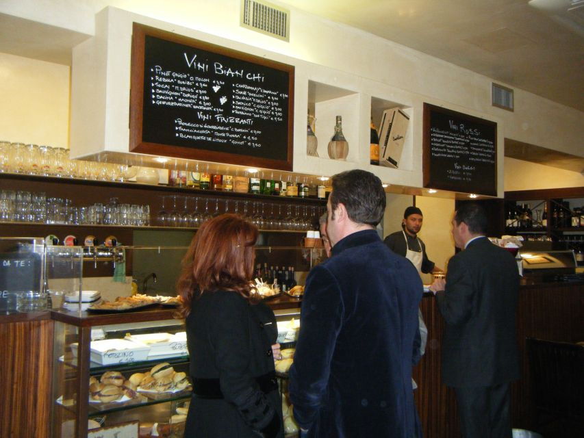 From Padua: Walking & Wine Tasting City Tour