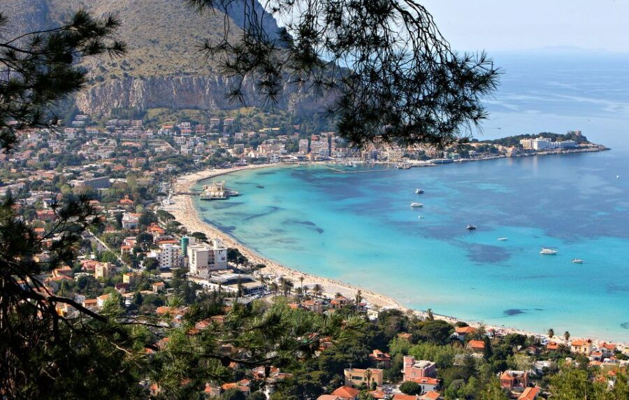 From Palermo to Mondello: Luxury Transfer in CruiserCar