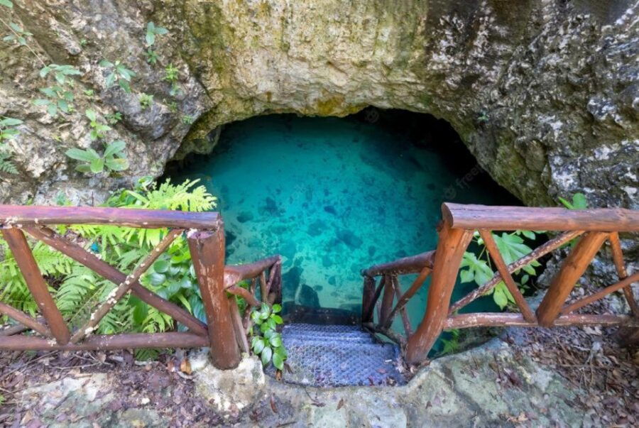 From Playa Del Carmen: Casa Tortuga 4 Cenotes