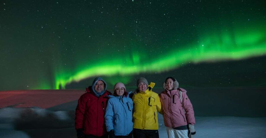From Reykjavik: Northern Lights Guided Tour With Photos - Good To Know