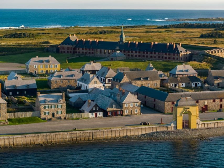 From Sydney: Best of Cape Breton Island Small-Group Tour