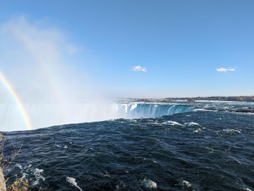 From Toronto: Niagara Falls Day Trip With Cruise Option