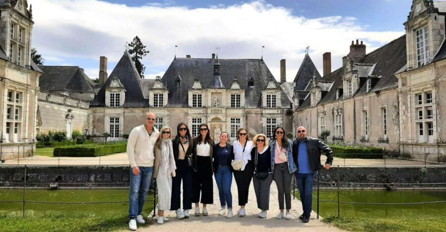 From Tours: Chambord, Chenonceau & Lunch at Family Chateau - Good To Know