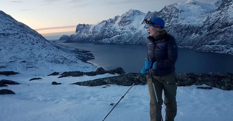From Tromsø: Guided Snowshoe Hike With Cafe Visit
