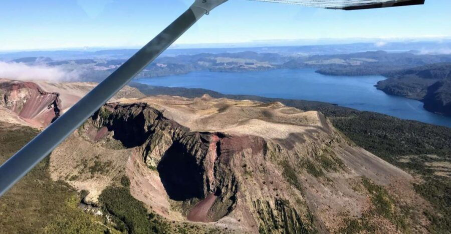 From Whakatane: 1-Hour Volcanic Region Flight