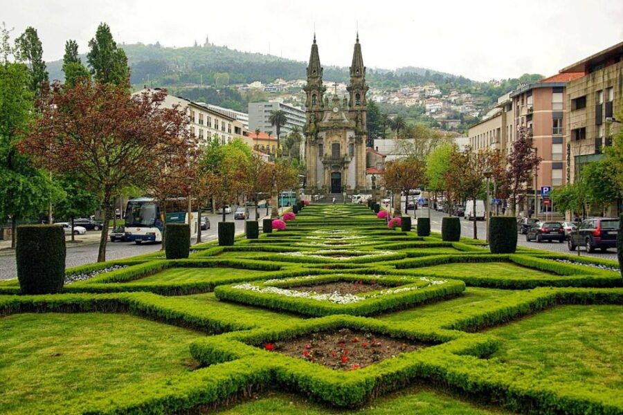 Full-Day Braga & Guimarães Semi-Private Tour With Lunch - Good To Know