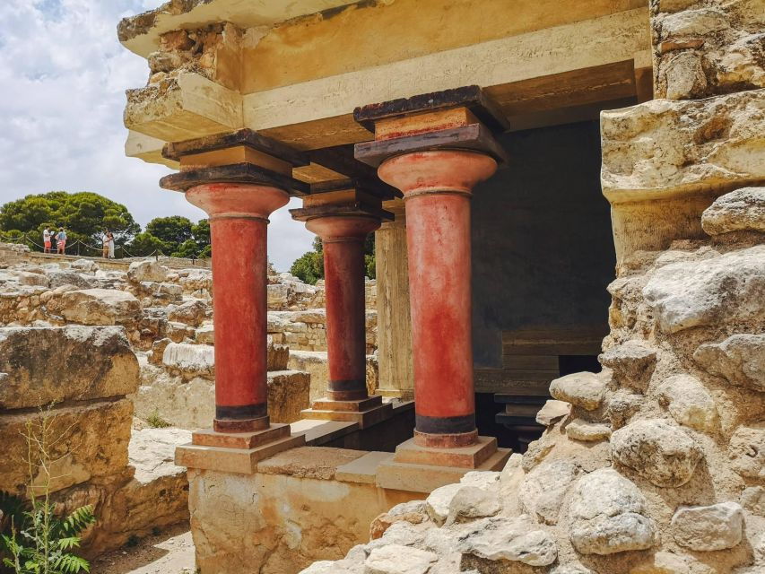 Full Day Knossos Palace, Local Distillery, Lunch @ Archanes