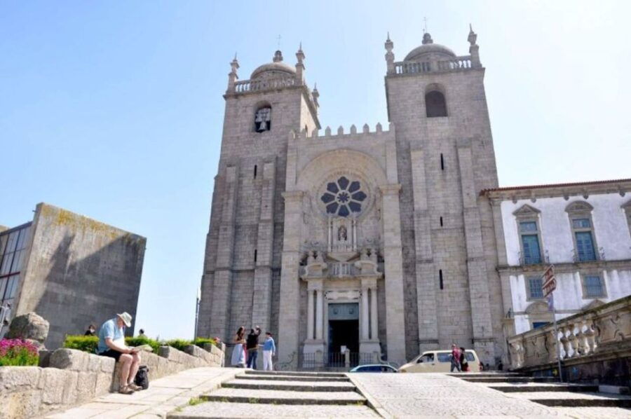 Full-Day Private Tour in Porto From Lisbon - Good To Know