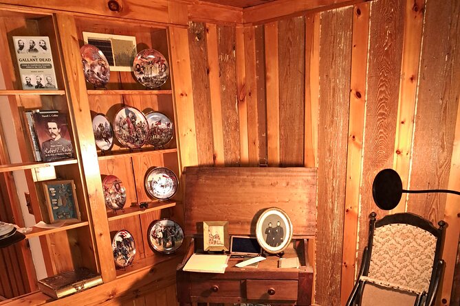 Full Paranormal Investigation at Night in a Gettysburg Estate - Good To Know