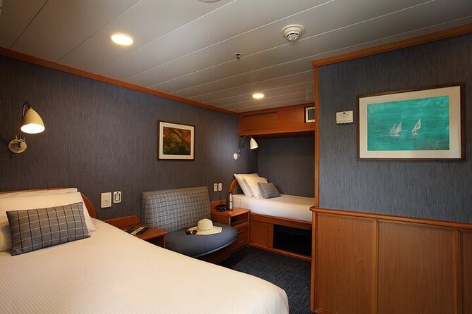 Galapagos Islands 7 Days Southeastern Cruise Aboard Yacht Isabela II