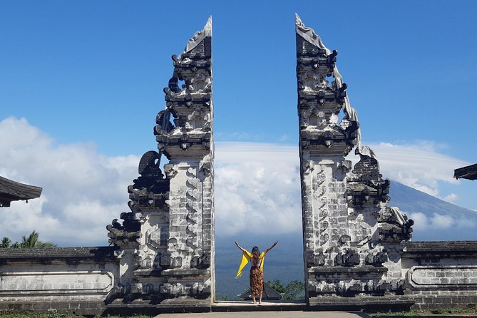 Gate Of Heaven, Water Palace and Waterfall Tour