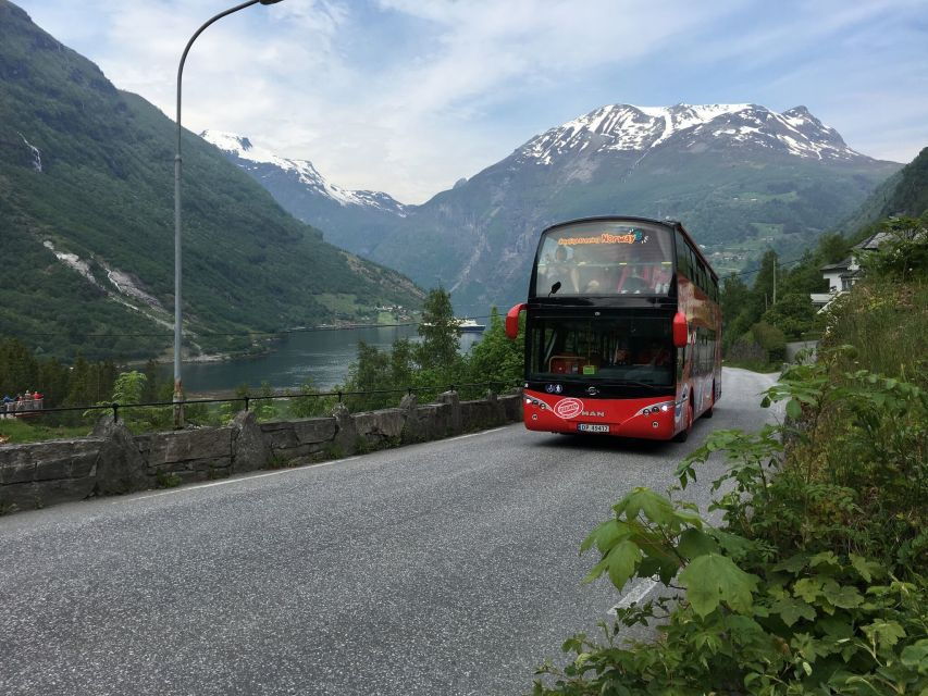 Geiranger: Hop-On Hop-Off Bus Tour