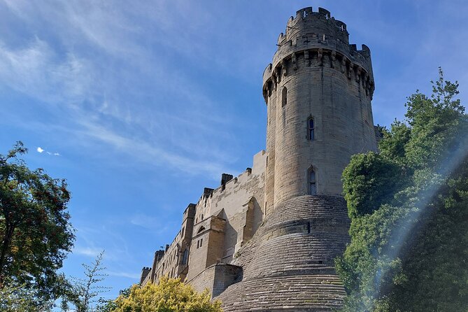 Ghosts, Crime & Legends Outdoor Escape Game in Warwick