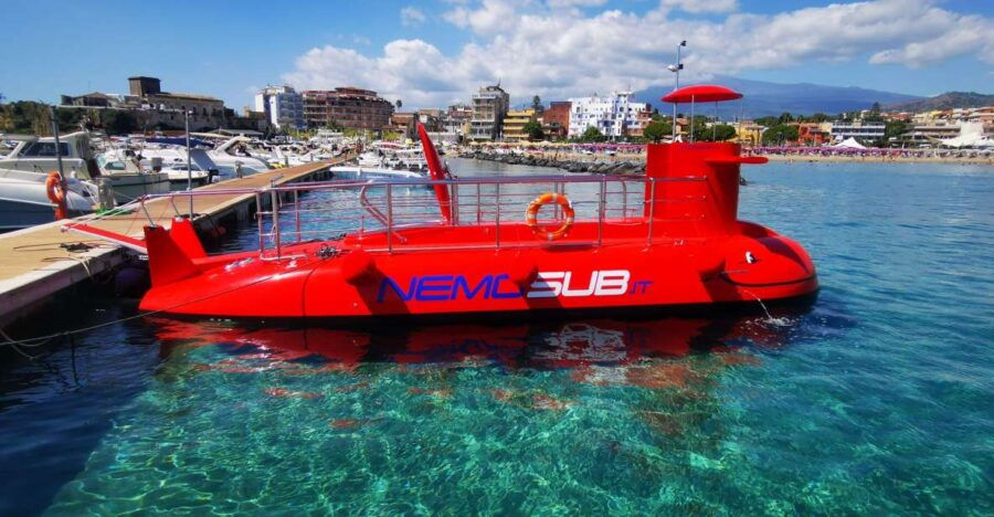 Giardini Naxos: Semi-Submarine Tour to Isola Bella