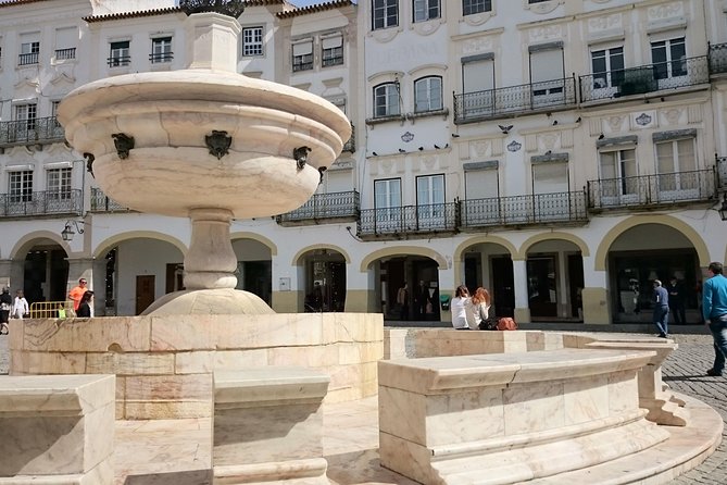 Giraldo Square and City Center Walking Tour of Évora - Good To Know