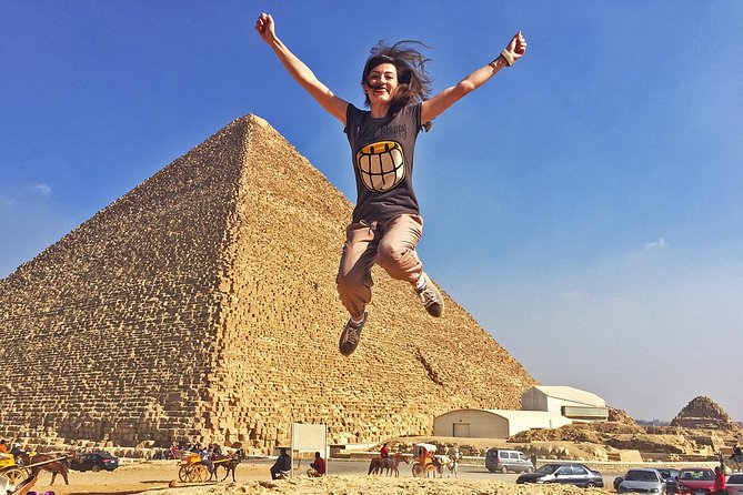 Giza Pyramids and Cairo Full Day Private Guided Tour Including Lunch