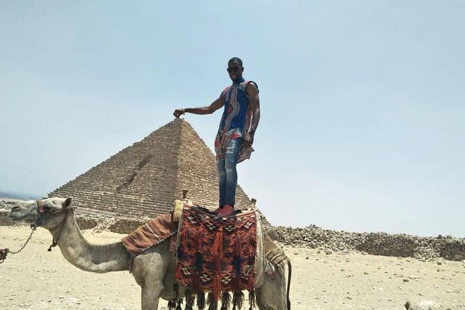 Giza Pyramids, Sphinx and Egyptian Museum Tour With Camel & Lunch