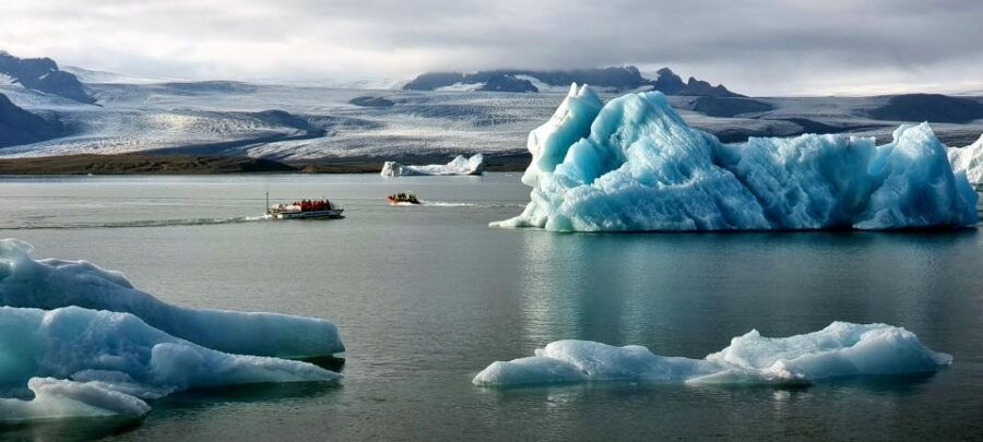 Glacier Lagoon and South Coast. Private Day Tour