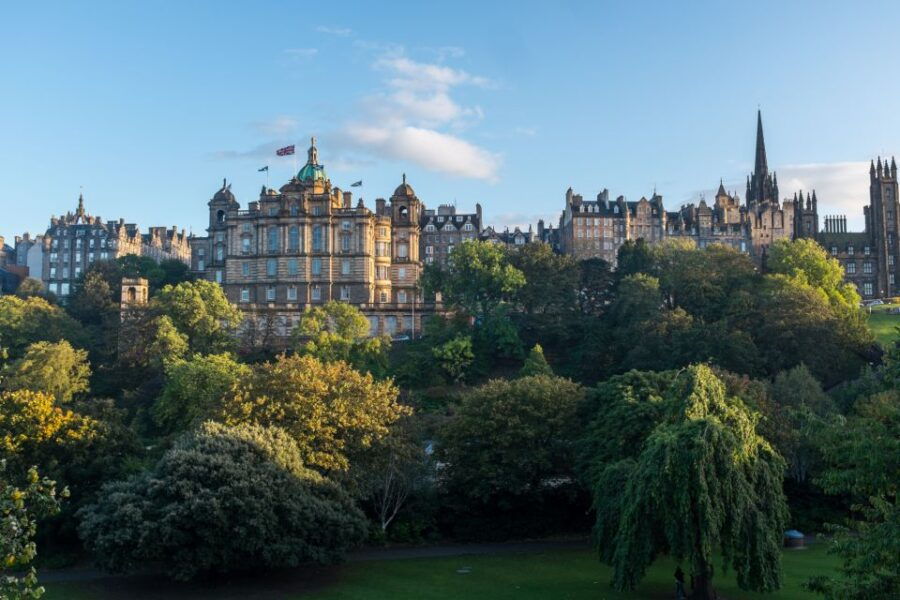 Glasgow: First Discovery Walk and Reading Walking Tour