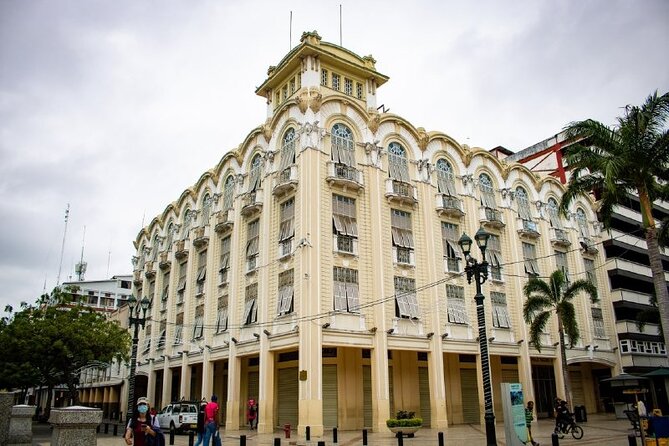 Glimpse the Vibrant Guayaquil in Half-Day - Tour Highlights and Itinerary