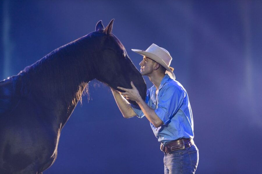 Gold Coast: Australian Outback Spectacular Dinner & Show - Good To Know