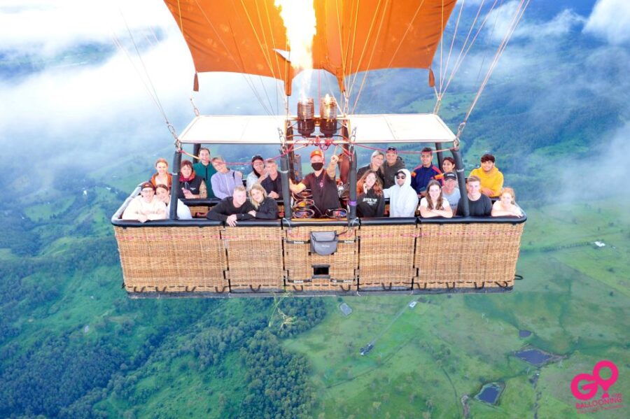 Gold Coast: Hot Air Balloon Flight With Buffet Breakfast