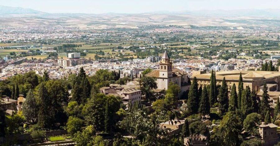 Granada (Albaicín) Private Guided Walking Tour