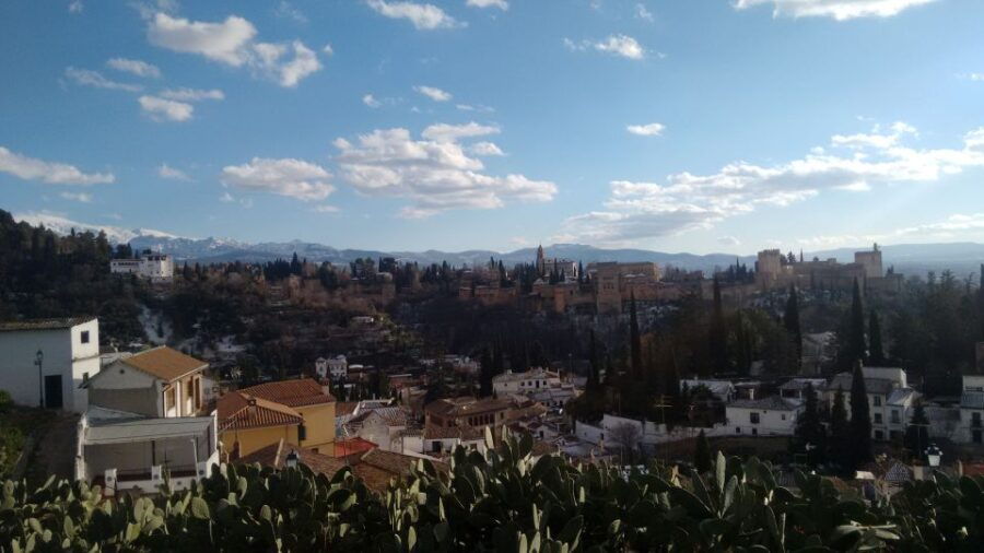 Granada: Albayzín and Sacromonte Private Tour