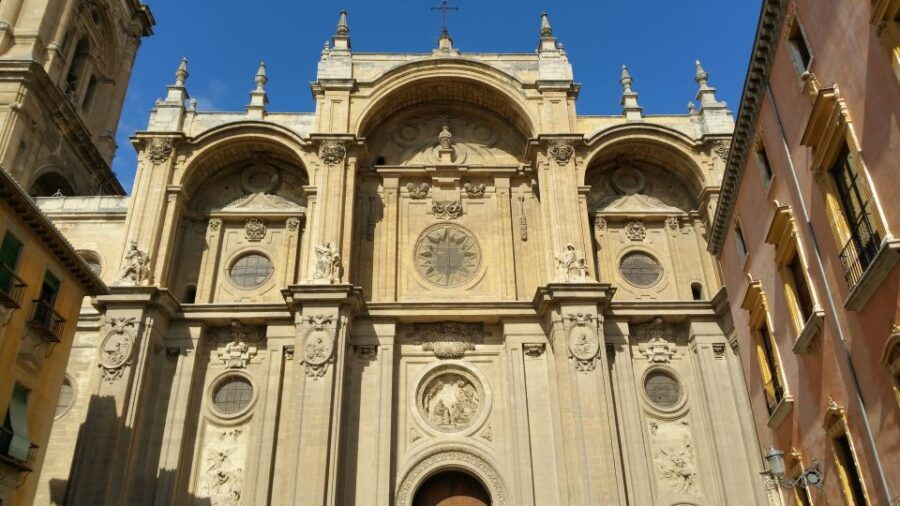 Granada: Cathedra&Royal Chapel & Albaicín Skip the Line Tour - Good To Know