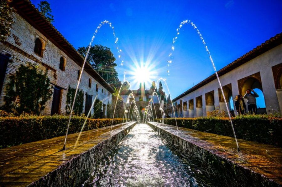 Granada: Full-Day Trip From Seville - Good To Know