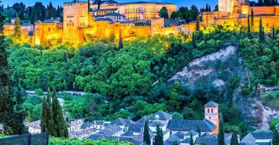 Granada: Private Custom Tour With a Local Guide