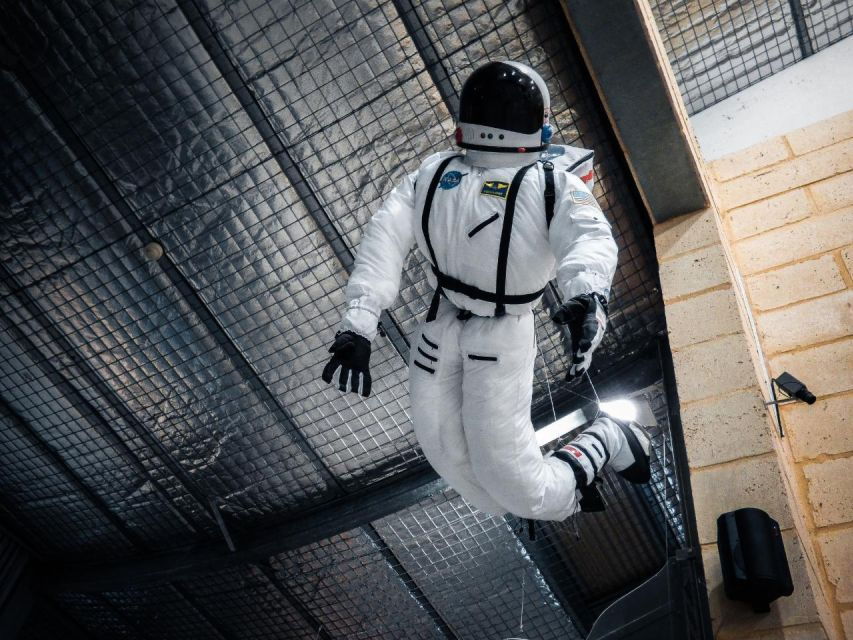 Gravity Discovery Centre: Day Visit Admission Ticket