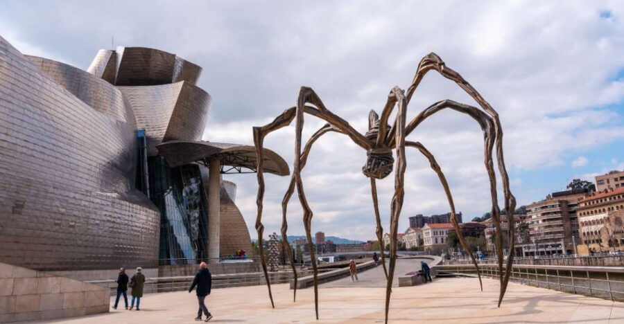 Guggenheim Museum Bilbao Private Tour With Official Guide