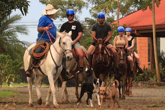 Guided Horseback Riding Excursion of the Rio Celeste - La Fortuna