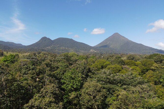 Guided Naturalist Hike Through El Silencio Reserve  – La Fortuna