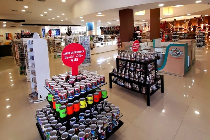 Guided Shopping Tour - Souvenirs, Premium Rum, Chocolate Factory, Cigar Factory